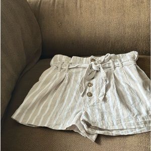 Abercrombie& Fitch shorts in excellent condition size Small